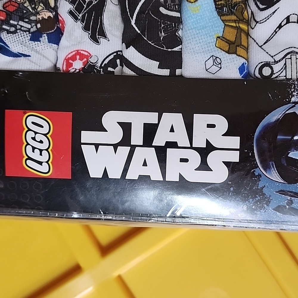LEGO Star Wars Boys' Briefs. Size 8. New - Picture 4 of 6